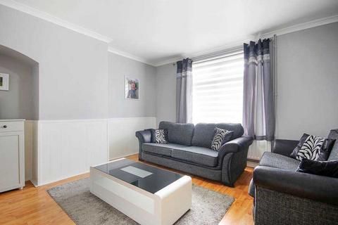 2 bedroom property for sale, Rugby Road, Dagenham, Essex