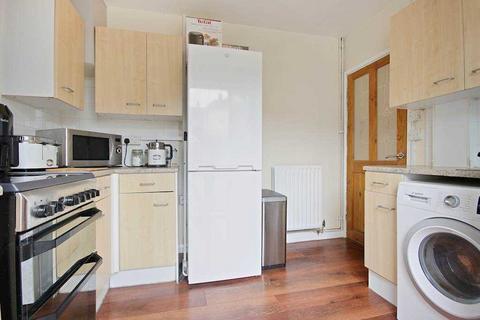 2 bedroom property for sale, Rugby Road, Dagenham, Essex