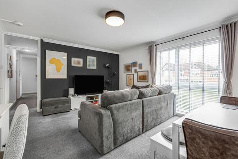 2 bedroom flat for sale, Lambourn Grove, Kingston Upon Thames
