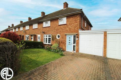 3 bedroom end of terrace house for sale - Maycroft, Letchworth Garden City, SG6 4QB