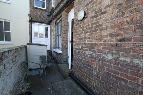 2 bedroom apartment for sale - South Street, Eastbourne BN21