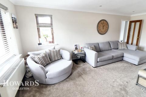 3 bedroom semi-detached house for sale, Leach Close, Bradwell