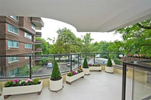 3 bedroom apartment to rent, Avenue Road, St Johns Wood, London, NW8