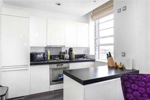 3 bedroom apartment to rent, Great West Road, Brentford, TW8