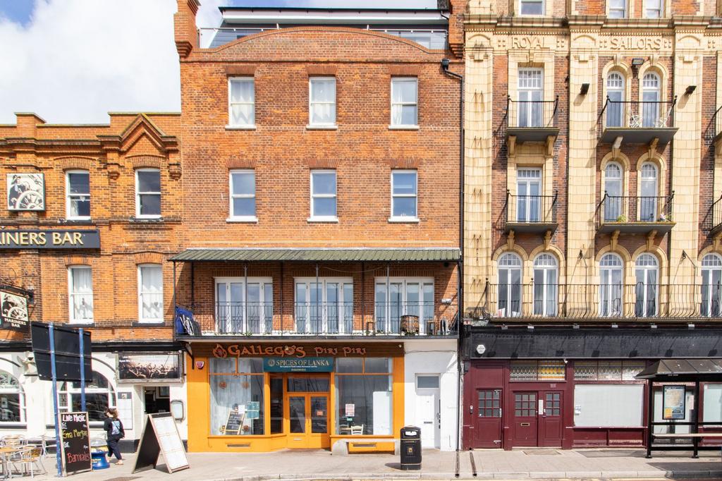 Cast Al Bar Ramsgate Harbour Parade, Ramsgate, CT11 2 bed flat - £169,995