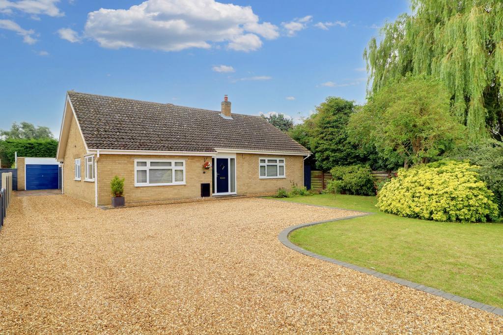 Soham, Ely CB7 3 bed detached bungalow for sale £500,000