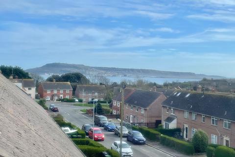 3 bedroom end of terrace house for sale - Dawlish Crescent, Weymouth