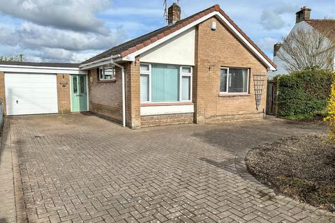 2 bedroom bungalow for sale - Clevedon Road, Nailsea, Bristol, Somerset, BS48
