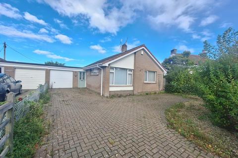 2 bedroom bungalow for sale, Clevedon Road, Nailsea, Bristol, Somerset, BS48