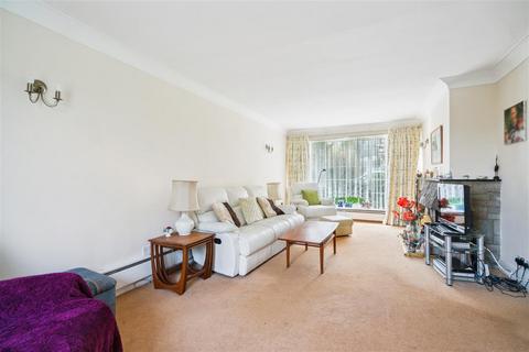 22 Bowyer Crescent, Denham, Uxbridge, UB9 5JE