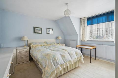 22 Bowyer Crescent, Denham, Uxbridge, UB9 5JE