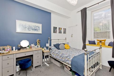 2 bedroom ground floor flat for sale, 3 (PF1) Sciennes Hill Place, Newington, Edinburgh, EH9 1NP