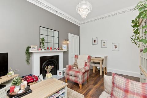 2 bedroom ground floor flat for sale, 3 (PF1) Sciennes Hill Place, Newington, Edinburgh, EH9 1NP