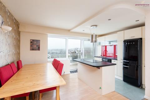 2 bedroom flat for sale, Kings Road, Brighton BN1
