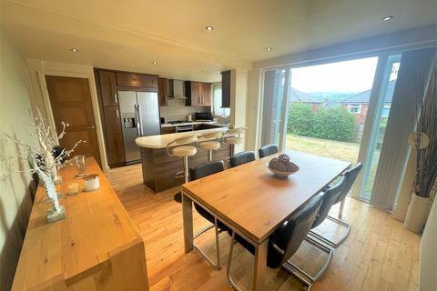 12 Dene Brow, Denton, Manchester, M34 7PX