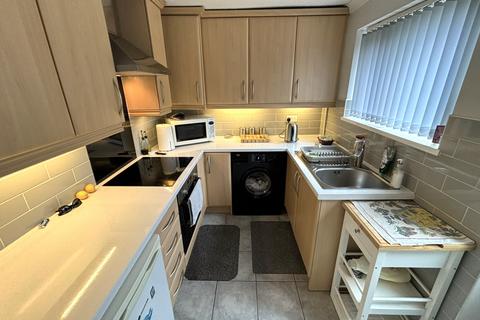 3 bedroom detached house for sale, Mollets Wood, Denton