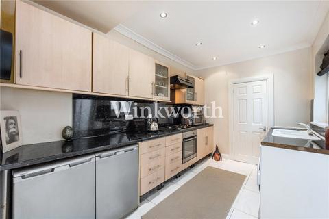 15 Birstall Road, London, N15 5EN