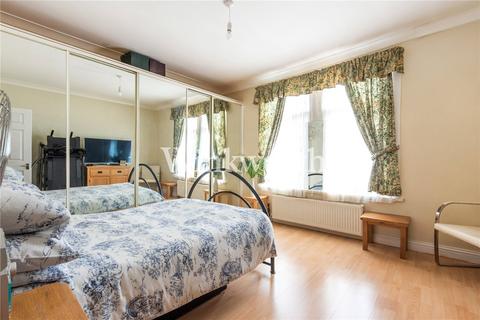 15 Birstall Road, London, N15 5EN