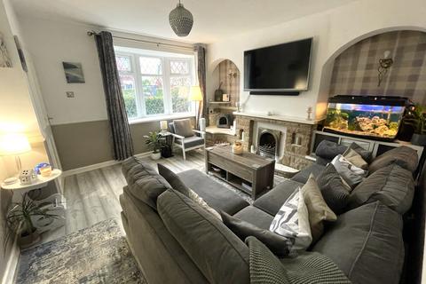 18 Cedar Grove, Denton, Manchester, M34 2BD