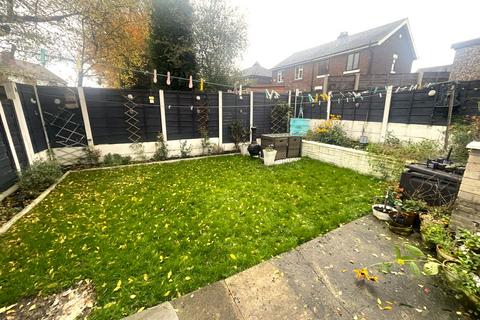 18 Cedar Grove, Denton, Manchester, M34 2BD