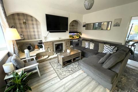 18 Cedar Grove, Denton, Manchester, M34 2BD