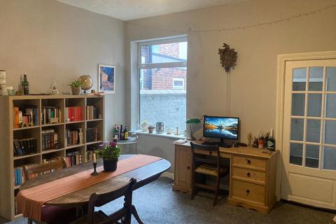2 bedroom terraced house to rent - Pioneer Street, Manchester M11