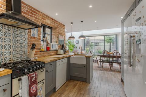 56 Clinton Road, London, E3 4QU