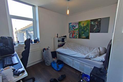undefined, Miskin Street (Rooms), Cathays,