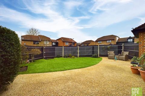 2 Caesars Gate, Warfield, Bracknell, RG42 3AF