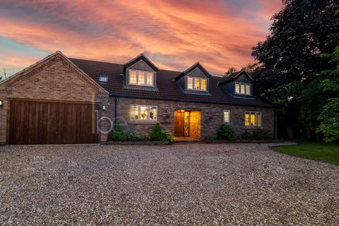 4 bedroom detached house for sale, Waltons Lane, North Muskham