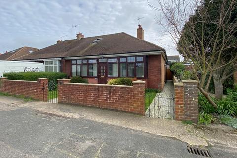 3 bedroom semi-detached bungalow for sale - Gilham Grove, Deal, CT14