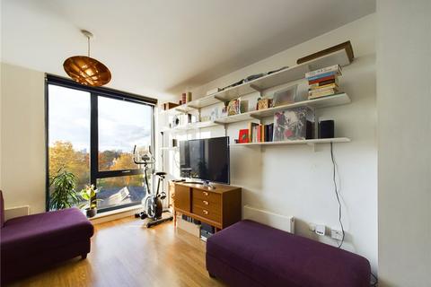 1 bedroom apartment for sale, Triangle Road, London