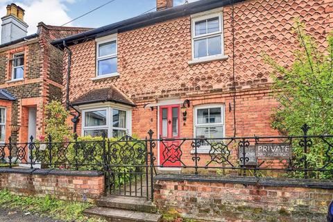 2 bedroom terraced house for sale - SOUTH LEATHERHEAD
