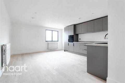 2 bedroom flat to rent - Kent House, ME15