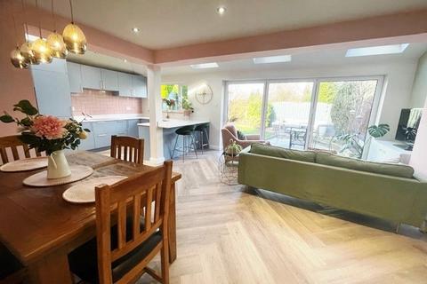 3 Bridle Close, Droylsden, Manchester, M43 7JW