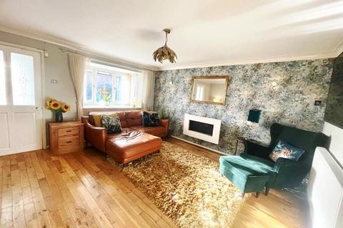 3 Bridle Close, Droylsden, Manchester, M43 7JW