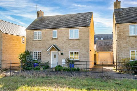 3 bedroom detached house for sale - Sycamore Close, Kings Cliffe, Stamford, PE8