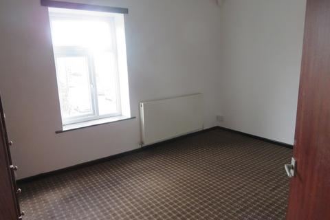 2 bedroom end of terrace house to rent - Beswick Street, Spotland, OL12