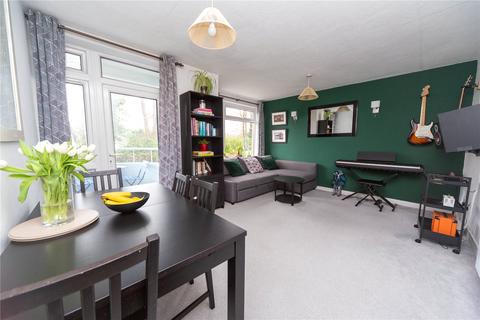 2 bedroom apartment for sale - Hillside Court, Ty Gwyn Road, Penylan, Cardiff, CF23