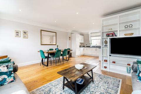 3 bedroom maisonette for sale, Claverton Street, London SW1V