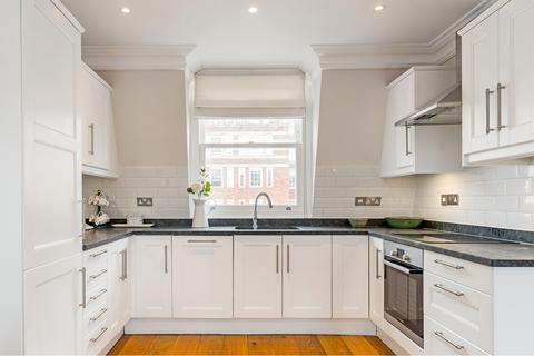 3 bedroom maisonette for sale, Claverton Street, London SW1V