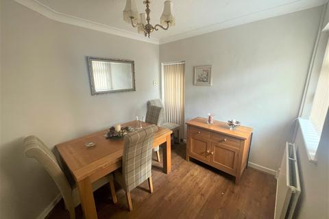 2 bedroom bungalow for sale - Ennerdale Road, Woodley