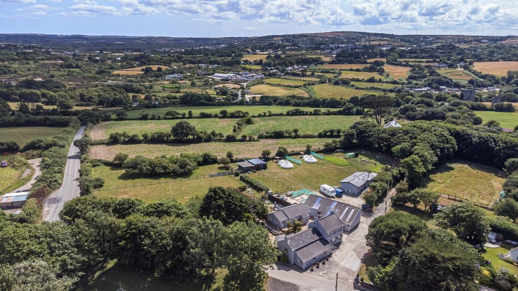 Cox Hill, Chacewater, Truro, Cornwall, TR4 4 bed detached house for
