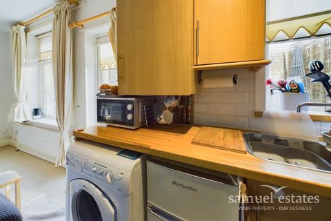 1 bedroom flat for sale - Shrubbery Road, Streatham, SW16