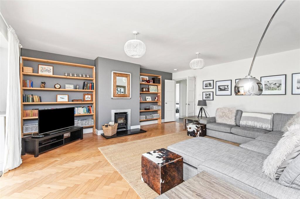 Sea Lane, East Preston, Littlehampton, West Sussex, BN16 3 bed bungalow