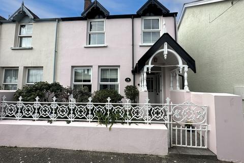 4 bedroom end of terrace house for sale, Church Park, Tenby, Pembrokeshire, SA70