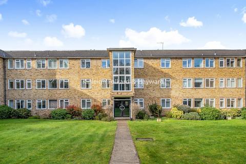 10, Inglewood Kemnal Road, Chislehurst, BR7 6NF