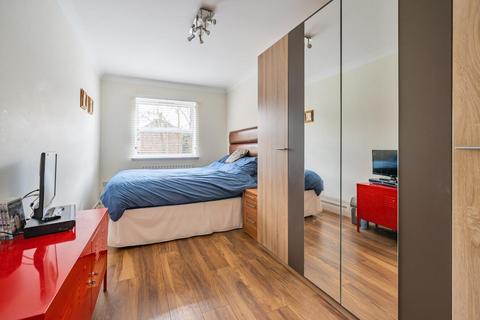 2 bedroom flat for sale, High Street, West Wickham