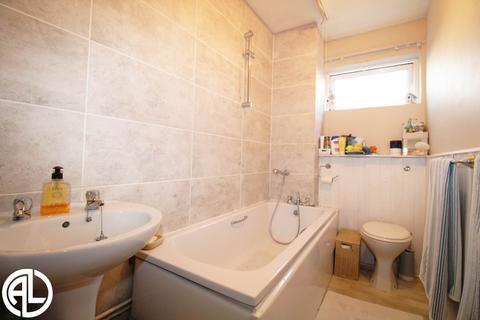42 Bittern Way, Letchworth Garden City, SG6 4TL