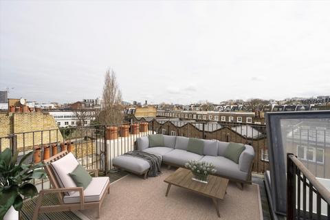 4 bedroom maisonette for sale, Cornwall Crescent, London, W11